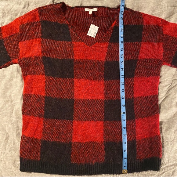 Ladies size medium sweater - Picture 4 of 4